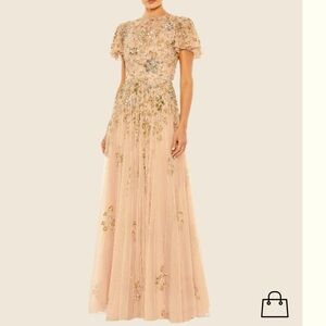 NWT Mac Duggal Blush Embellished Butterfly Sleeve Dress